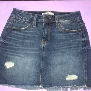 dark washed jean skirt size 3